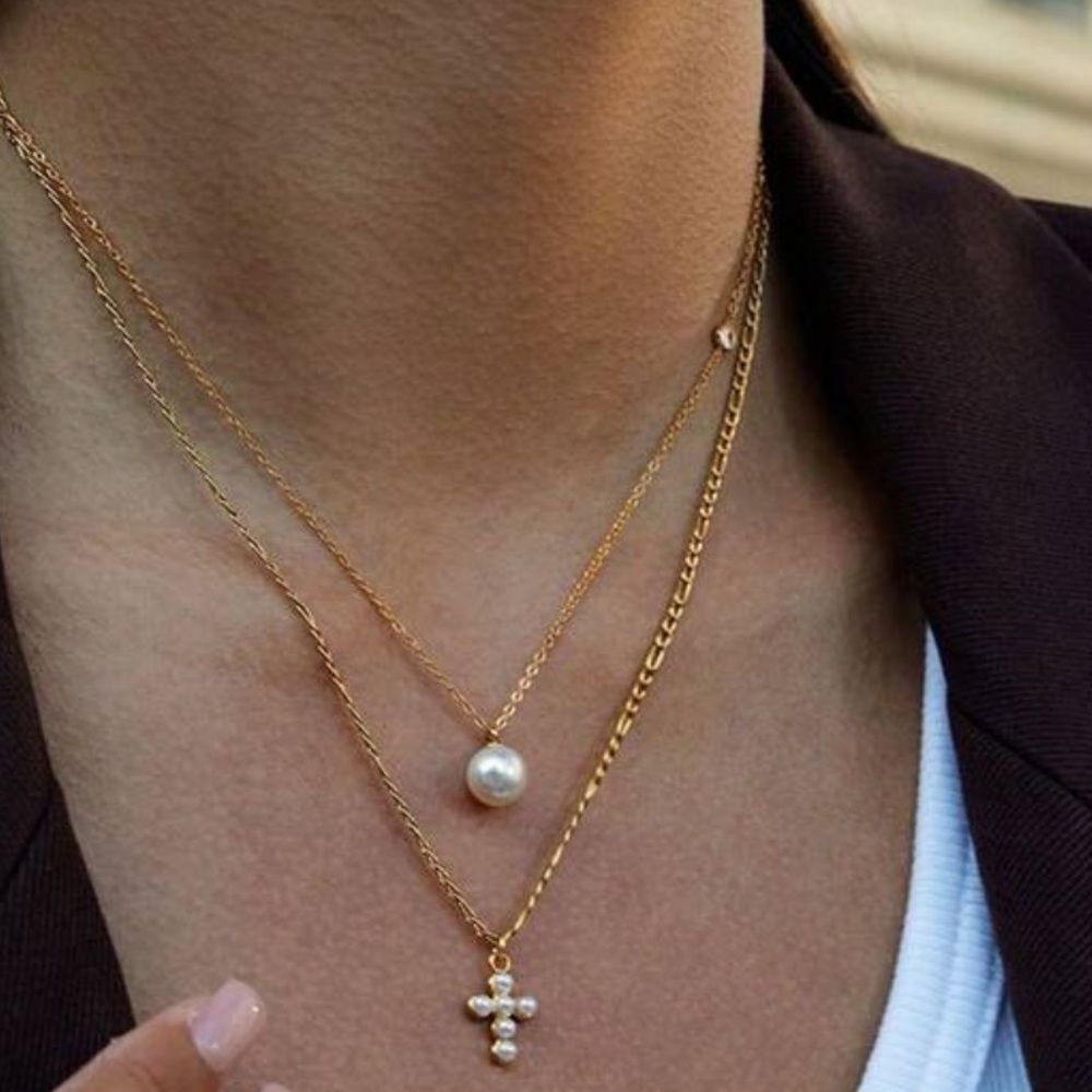 Gold and Pearl Necklace Q612 - Picture 2 of 6